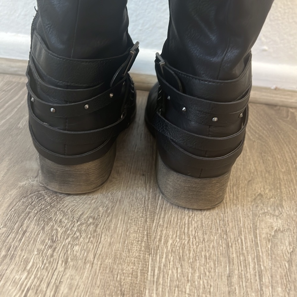 Faux leather black boots - Picture 4 of 6